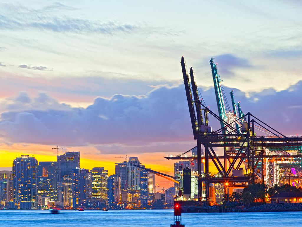 Port of Miami und Skyline